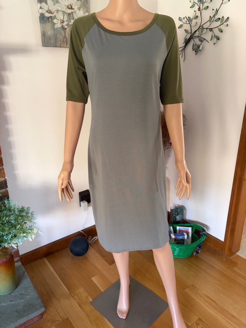 LuLaRoe Olive Raglan Midi Dress with Gray Body
